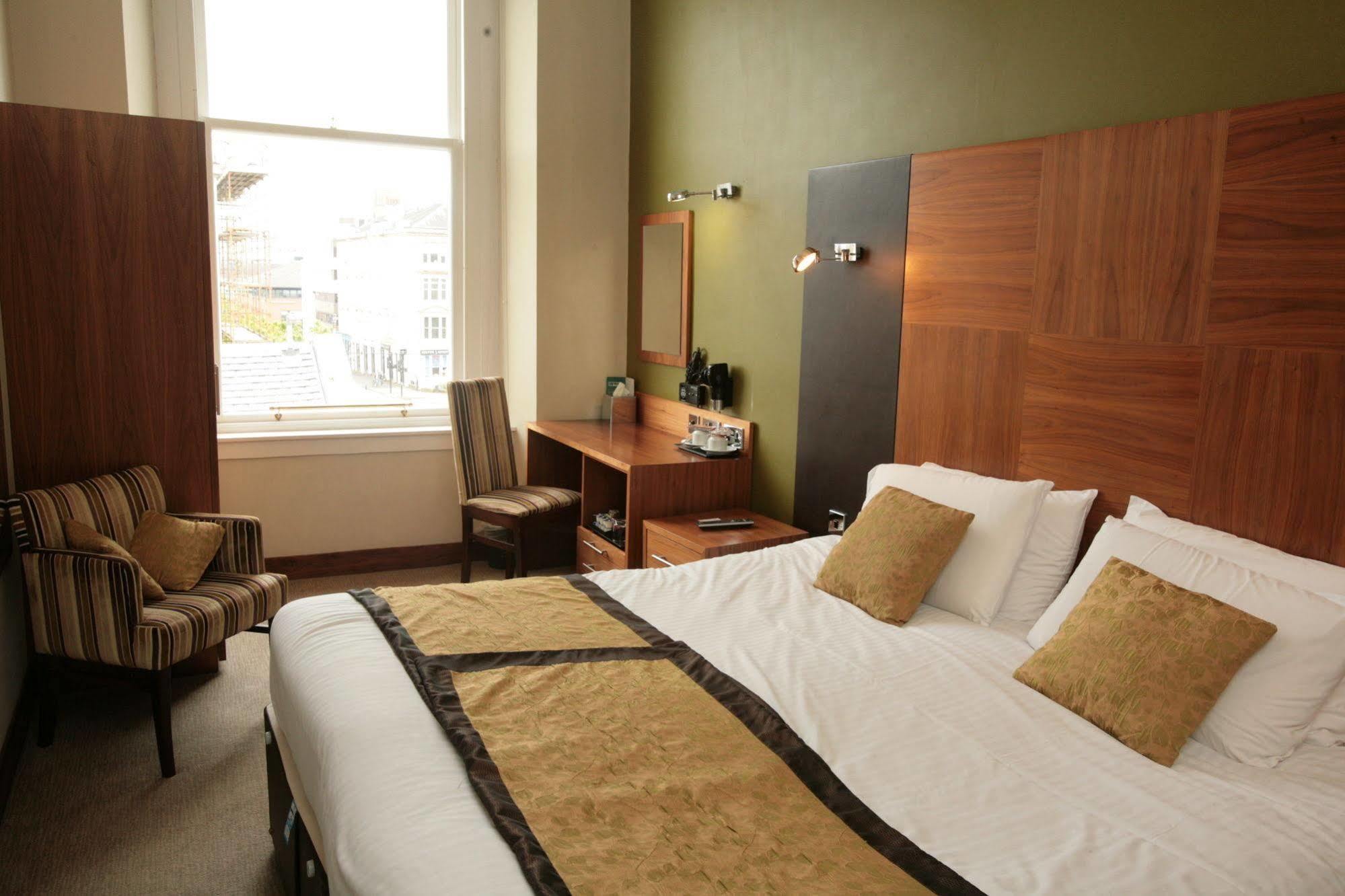Hotel Acorn 3*